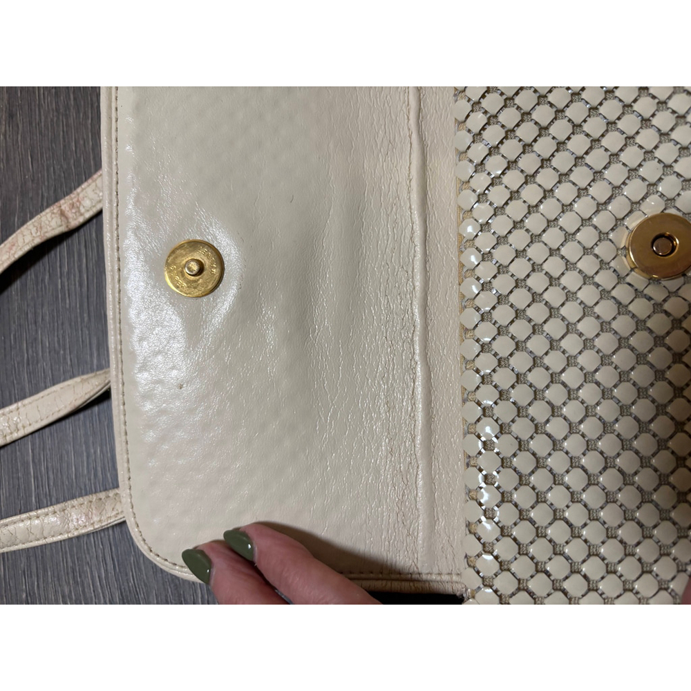 Victoria Place Purse Crossbody Bag Chainmail Mesh Enamel Magnetic Snap Ivory OS - Picture 12 of 13